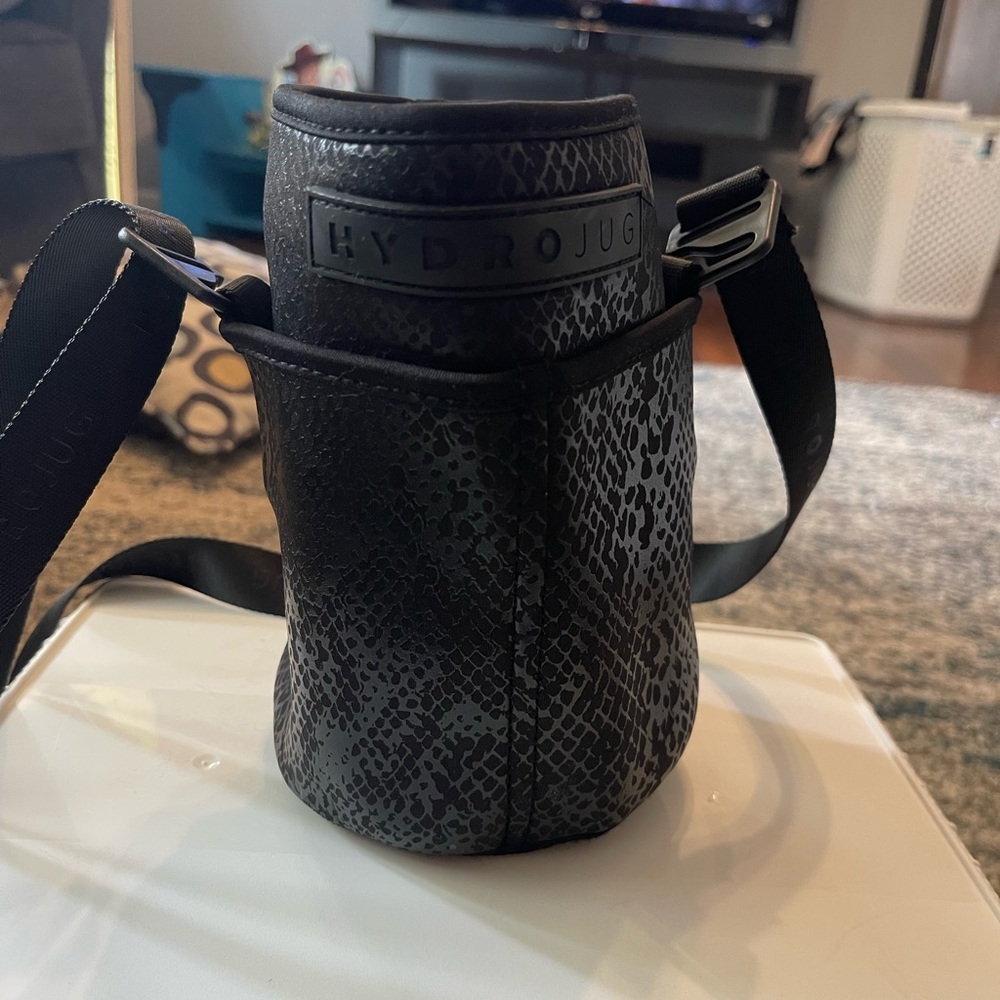 Black Snakeskin Hydrojug Sleeve
